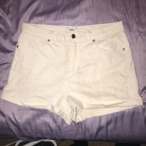 White Shorts Forever 21